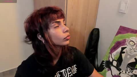 Snapshot of god_dereck chatting on February 10, 2026, 6:01 pm god_dereck online show from February 10, 2026, 6:01 pm