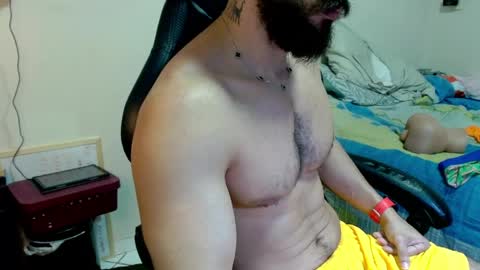 Snapshot of god_hunkules chatting on June 9, 2026, 7:36 pm god hunkules online show from June 9, 2026, 7:36 pm