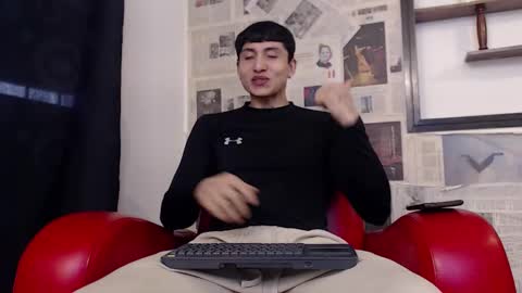 Snapshot of god_of_olympus1 chatting on November 21, 2025, 12:37 pm steven online show from November 21, 2025, 12:37 pm