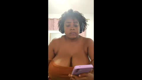Snapshot of goddess_carrie chatting on June 11, 2026, 4:10 am GoddessCarrie online show from June 11, 2026, 4:10 am