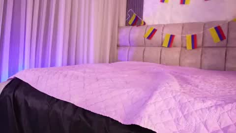 goddess_eli77 online show from June 25, 2026, 3:06 am