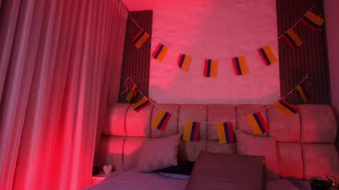 goddess_eli77 online show from July 17, 2026, 3:35 am