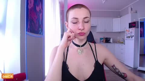 Elpis Foxter online show from May 7, 2026, 10:42 am