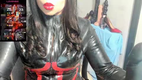 Snapshot of goddess_kimberley chatting on January 26, 2025, 12:54 pm Goddess Kimberley online show from January 26, 2025, 12:54 pm