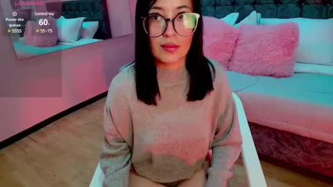 M A R T I N A  online show from March 12, 2025, 2:12 pm