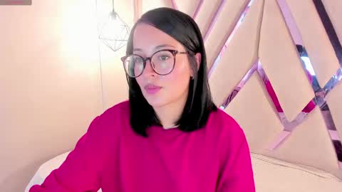 M A R T I N A  online show from April 28, 2026, 1:49 pm