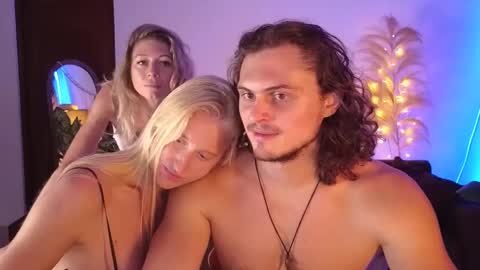   330 UTC2 girls   online show from January 22, 2025, 5:48 am