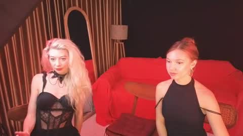 Snapshot of goddess_marylin chatting on June 6, 2026, 3:00 am 330 UTC2 girls online show from June 6, 2026, 3:00 am