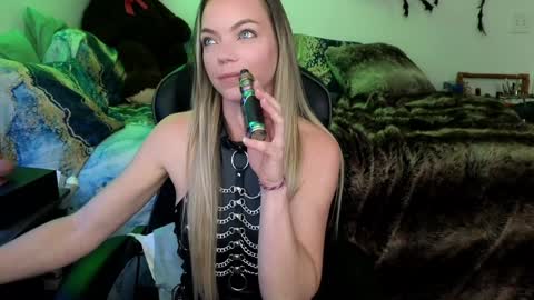 Patricia Mars           Goddess of Mars twitter thegoddessmindy online show from January 28, 2025, 5:56 pm