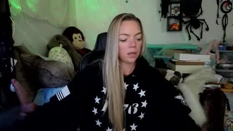 Patricia Mars           Goddess of Mars twitter thegoddessmindy online show from October 22, 2025, 2:28 pm