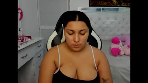 Snapshot of goddess_of_sissys chatting on December 23, 2025, 5:16 am goddess_of_sissys online show from December 23, 2025, 5:16 am