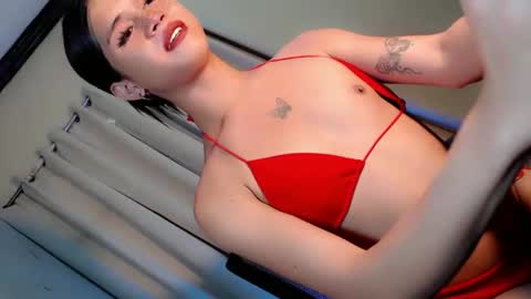 Snapshot of goddess_riana chatting on October 4, 2025, 4:10 am YOUR GODDESS RIAN online show from October 4, 2025, 4:10 am