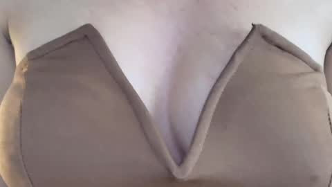 Snapshot of goddess_saori chatting on February 3, 2026, 12:42 am Saori online show from February 3, 2026, 12:42 am