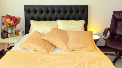 Snapshot of goddess_squirt_ chatting on September 18, 2025, 3:41 am Katrin online show from September 18, 2025, 3:41 am