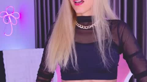 Snapshot of goddess_stars chatting on July 3, 2026, 9:37 am Katarina online show from July 3, 2026, 9:37 am