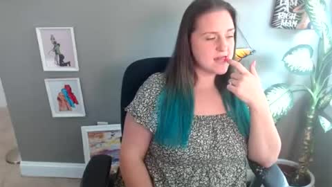 Snapshot of goddessamelia92 chatting on July 21, 2026, 5:15 pm Goddess Amelia online show from July 21, 2026, 5:15 pm