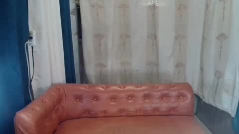 Ronel online show from March 10, 2026, 4:28 am