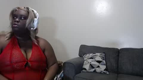 Snapshot of goddessjackieoz chatting on December 14, 2025, 6:41 am Madame Jackie online show from December 14, 2025, 6:41 am