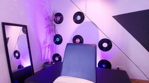 Julieta online show from March 5, 2026, 2:40 am