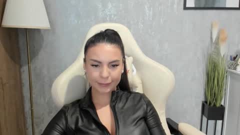 Snapshot of goddessmiaa chatting on September 17, 2025, 3:14 pm Mistress online show from September 17, 2025, 3:14 pm