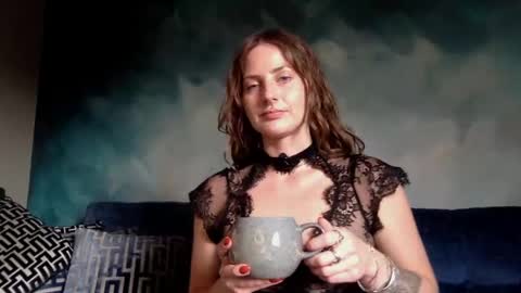 Snapshot of goddessmiamuse chatting on May 9, 2026, 5:07 pm goddessmiamuse online show from May 9, 2026, 5:07 pm