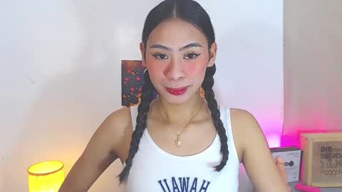 Snapshot of goddessnianxx chatting on November 16, 2025, 5:35 am Kyla and Nian online show from November 16, 2025, 5:35 am