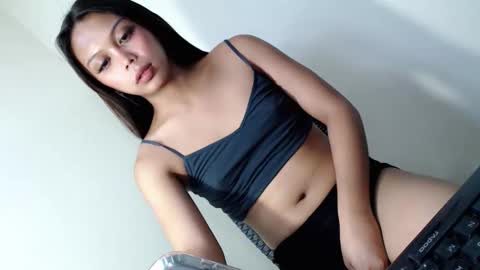 Snapshot of goddessofdesire_ chatting on June 4, 2026, 1:39 pm MISS LOVELY online show from June 4, 2026, 1:39 pm