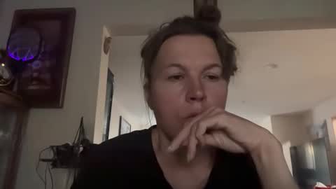 goddesszofia online show from April 7, 2026, 11:10 am