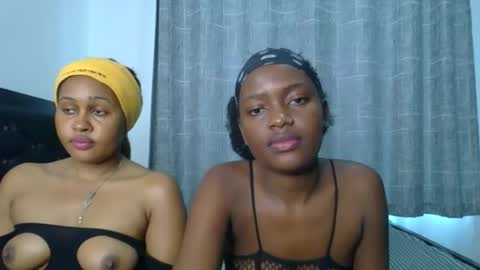 Snapshot of godess_lunah chatting on May 31, 2026, 6:21 am godess_lunah online show from May 31, 2026, 6:21 am