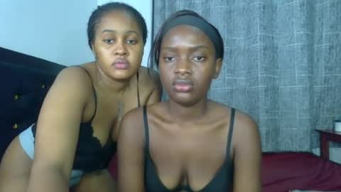 Snapshot of godess_lunah chatting on June 26, 2026, 6:34 pm godess_lunah online show from June 26, 2026, 6:34 pm