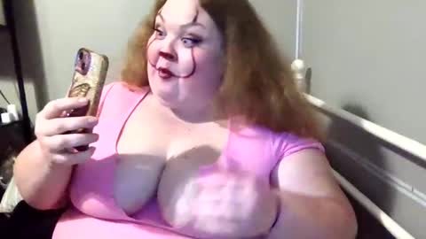 Snapshot of godessisabella chatting on October 30, 2025, 7:10 am godessisabella online show from October 30, 2025, 7:10 am