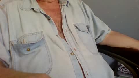 Snapshot of godfather943 chatting on July 12, 2026, 6:32 pm godfather943 online show from July 12, 2026, 6:32 pm
