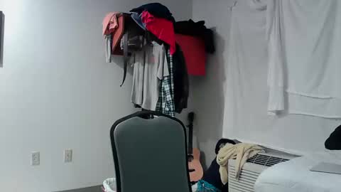 goinwild8900 online show from January 1, 2025, 10:32 am