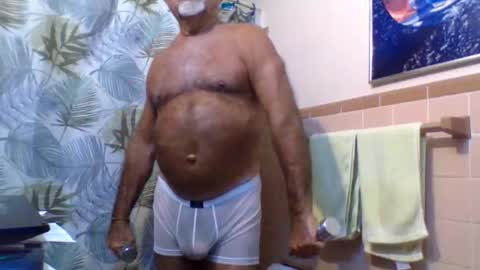 Snapshot of gojo885 chatting on June 1, 2026, 4:25 am gojo885 online show from June 1, 2026, 4:25 am