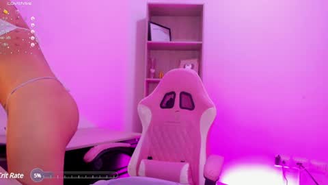 Snapshot of gold__queen chatting on February 8, 2025, 3:52 am gold__queen online show from February 8, 2025, 3:52 am