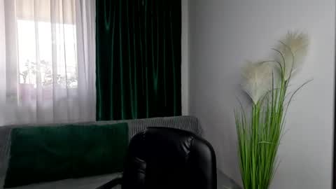 gold_alpha_boy online show from April 23, 2026, 3:03 pm