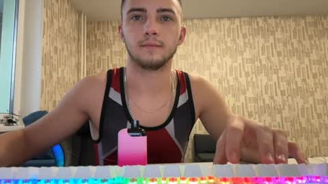 Golden boyyy21 online show from February 5, 2025, 12:27 pm