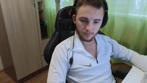 Golden boyyy21 online show from November 29, 2025, 6:49 am