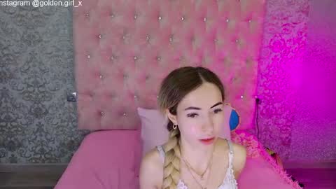 Snapshot of golden_girl__ chatting on May 8, 2026, 1:55 am golden girl online show from May 8, 2026, 1:55 am