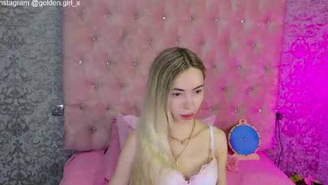 Snapshot of golden_girl__ chatting on June 3, 2026, 1:52 am golden girl online show from June 3, 2026, 1:52 am