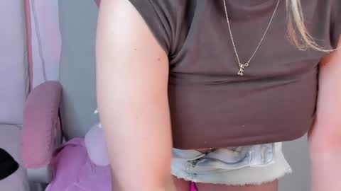 golden_issy online show from July 30, 2026, 2:21 am