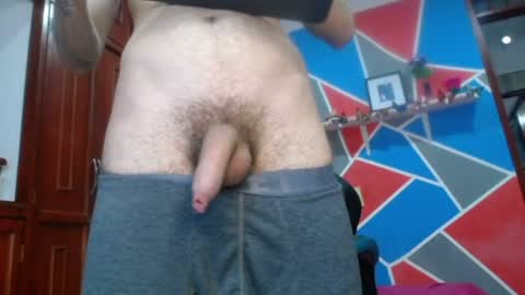 Snapshot of golden_latin chatting on June 17, 2026, 10:10 pm golden_latin online show from June 17, 2026, 10:10 pm