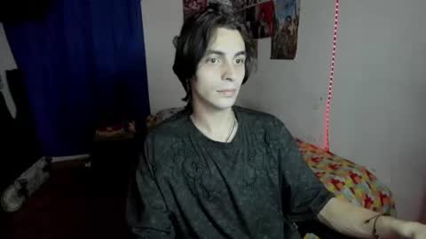 Snapshot of golden_ryan chatting on June 18, 2026, 12:53 pm Jmmmm online show from June 18, 2026, 12:53 pm