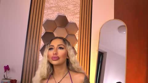 GoldenAmberX online show from February 13, 2026, 7:04 am