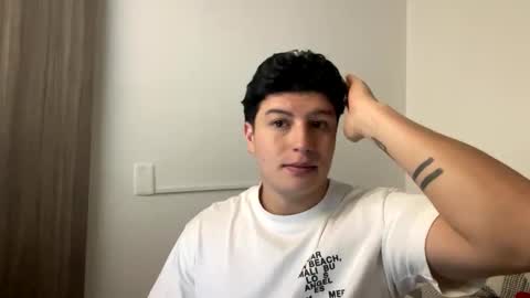 Snapshot of goldenknight33 chatting on September 11, 2025, 3:23 pm goldenknight33 online show from September 11, 2025, 3:23 pm