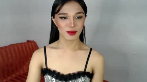 Snapshot of goldenlily69 chatting on February 6, 2025, 11:04 pm Lily is Gold online show from February 6, 2025, 11:04 pm