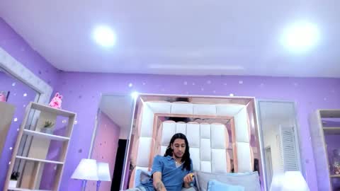 Snapshot of goldentemptation_ chatting on May 9, 2026, 7:30 pm goldentemptation_ online show from May 9, 2026, 7:30 pm