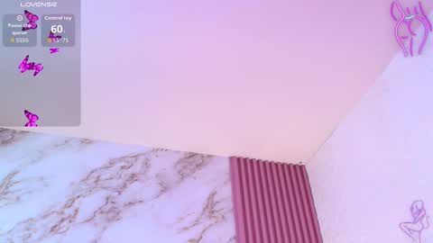 goldilockss15 online show from November 25, 2025, 3:17 am