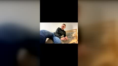 Snapshot of goldmedalexcellent chatting on January 12, 2026, 9:09 pm Goldmedal online show from January 12, 2026, 9:09 pm