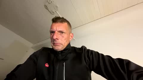 Snapshot of goldmedalexcellent chatting on March 8, 2026, 4:44 pm Goldmedal online show from March 8, 2026, 4:44 pm